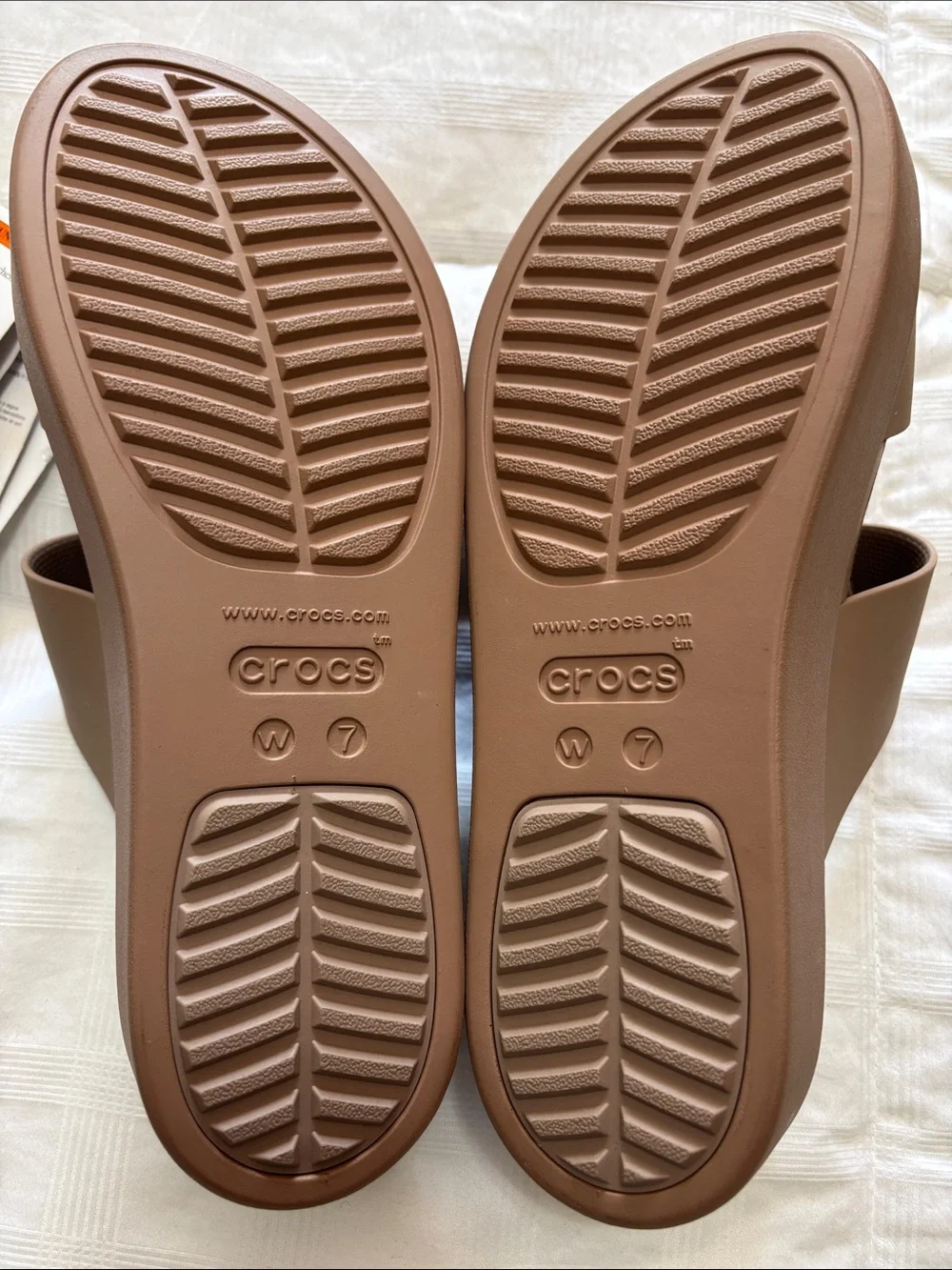 NWT CROCS Brooklyn Buckle Platform Slide - Tan size 7 - Picture 4 of 4